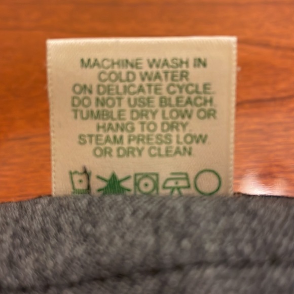 H W Skirt - Picture 5 of 10